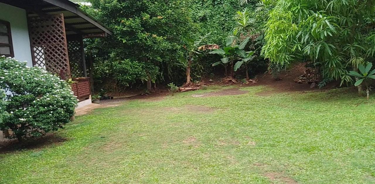 Fare Mihimana Hotel Vai'are Ngoại thất bức ảnh