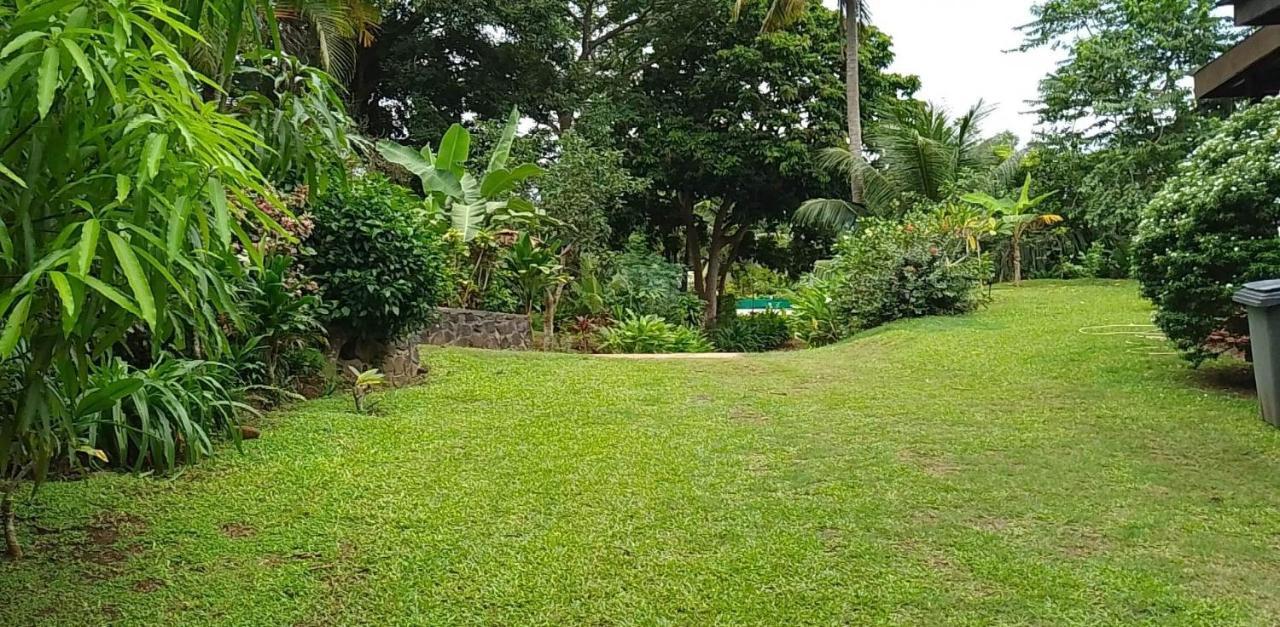 Fare Mihimana Hotel Vai'are Ngoại thất bức ảnh